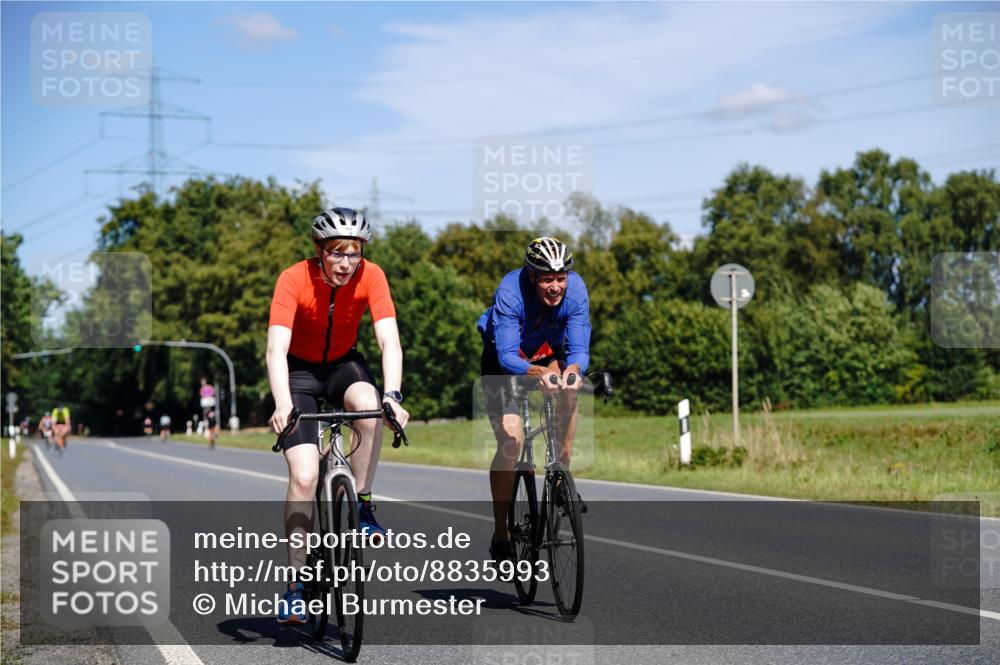 07.09.2025 - 19. Norderstedt Triathlon Michael Burmester http://msf.ph/oto/8835993 07.09.2025 12:38:38 Radfahren 224, 247, 309, 766, 808 meine-sportfotos.de