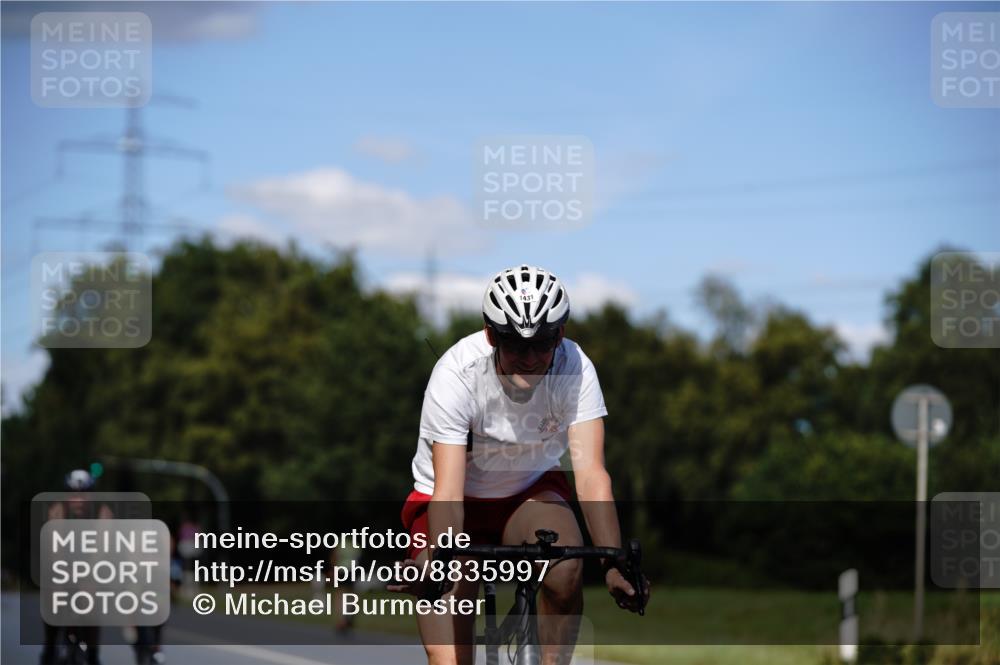 07.09.2025 - 19. Norderstedt Triathlon Michael Burmester http://msf.ph/oto/8835997 07.09.2025 13:58:44 Radfahren 363, 969, 1006, 1431 meine-sportfotos.de