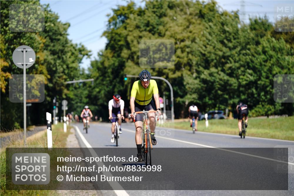 07.09.2025 - 19. Norderstedt Triathlon Michael Burmester http://msf.ph/oto/8835998 07.09.2025 12:38:45 Radfahren 1384 meine-sportfotos.de