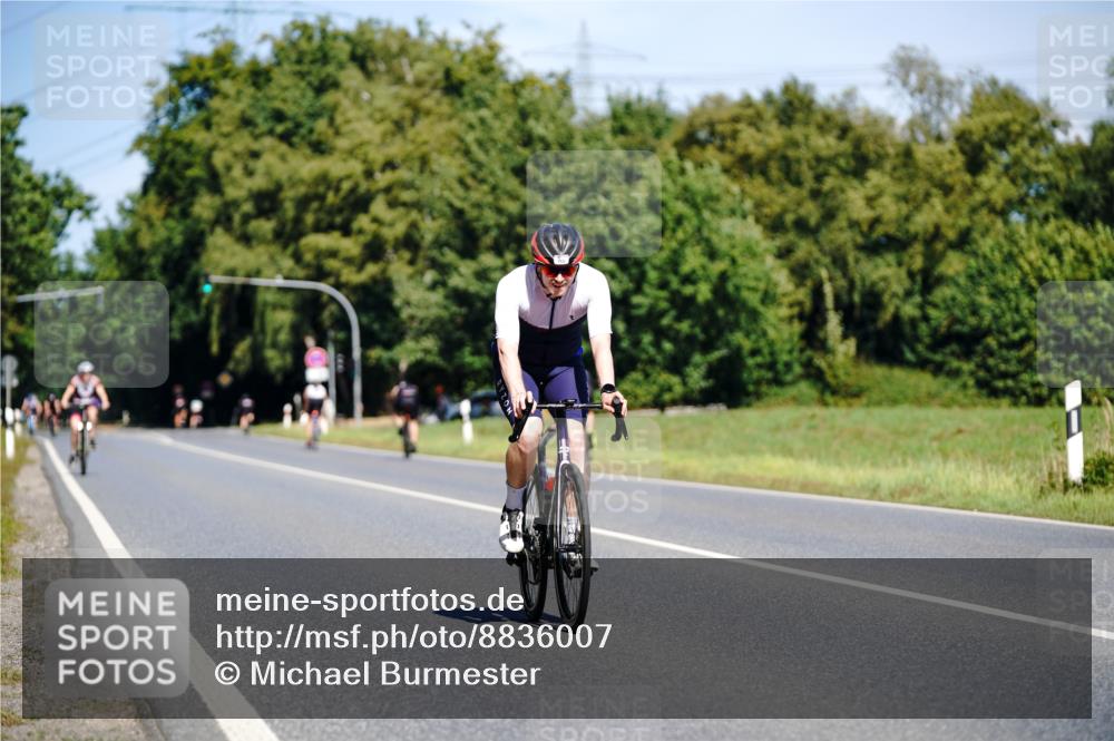 07.09.2025 - 19. Norderstedt Triathlon Michael Burmester http://msf.ph/oto/8836007 07.09.2025 12:38:48 Radfahren 754, 1384 meine-sportfotos.de