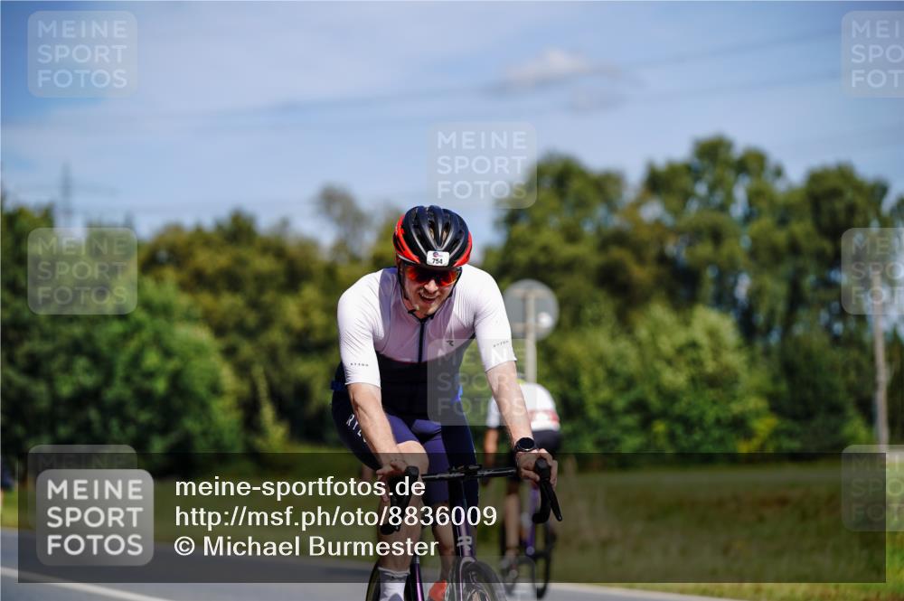 07.09.2025 - 19. Norderstedt Triathlon Michael Burmester http://msf.ph/oto/8836009 07.09.2025 12:38:49 Radfahren 754, 1384 meine-sportfotos.de