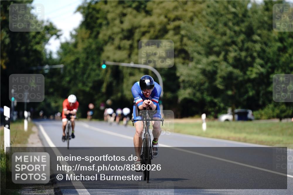 07.09.2025 - 19. Norderstedt Triathlon Michael Burmester http://msf.ph/oto/8836026 07.09.2025 13:59:18 Radfahren 976, 1038 meine-sportfotos.de