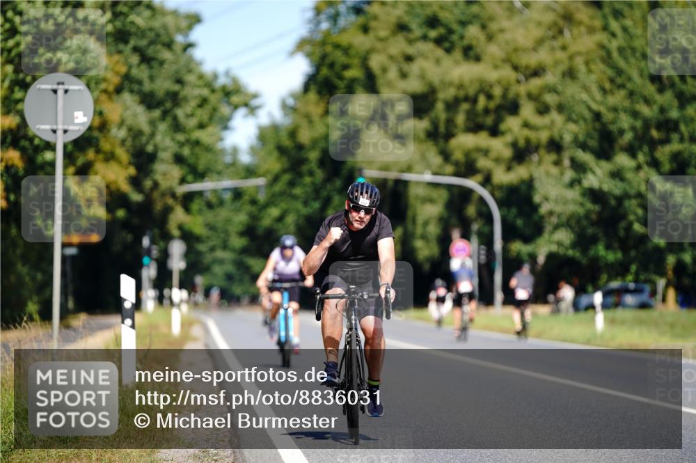 07.09.2025 - 19. Norderstedt Triathlon Michael Burmester http://msf.ph/oto/8836031 07.09.2025 12:39:05 Radfahren 1283, 1397 meine-sportfotos.de
