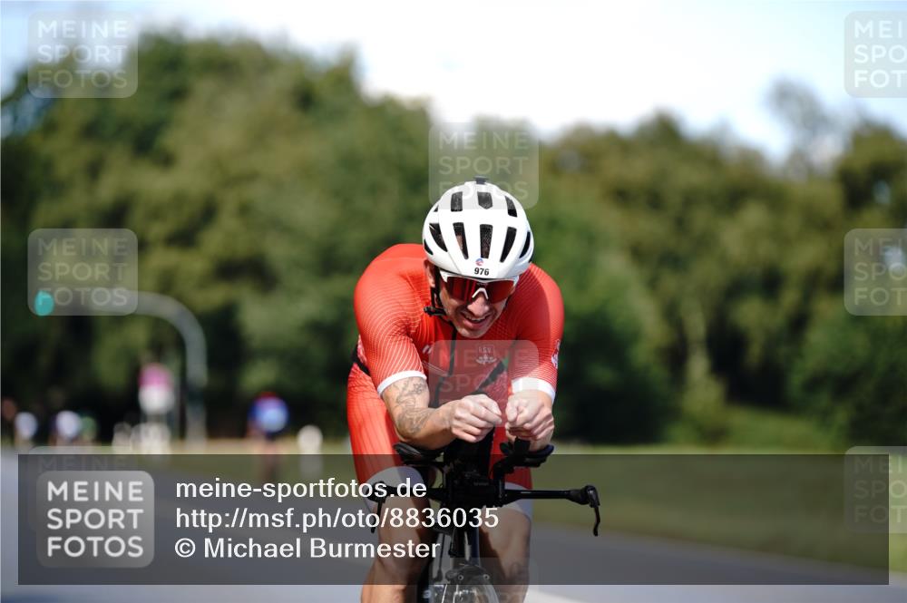 07.09.2025 - 19. Norderstedt Triathlon Michael Burmester http://msf.ph/oto/8836035 07.09.2025 13:59:21 Radfahren 976, 1038 meine-sportfotos.de