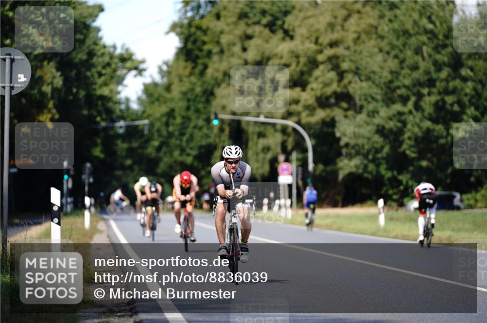 07.09.2025 - 19. Norderstedt Triathlon Michael Burmester http://msf.ph/oto/8836039 07.09.2025 13:59:35 Radfahren 991 meine-sportfotos.de