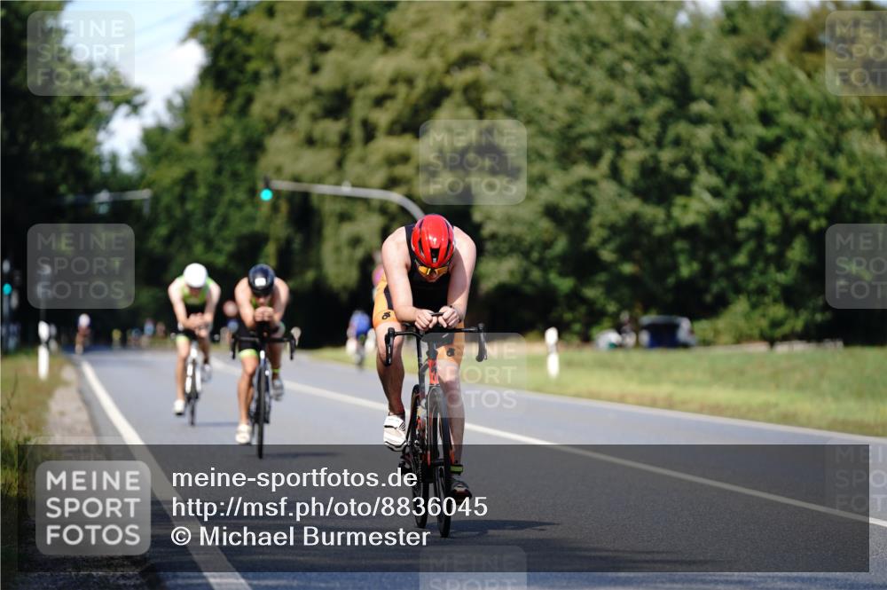07.09.2025 - 19. Norderstedt Triathlon Michael Burmester http://msf.ph/oto/8836045 07.09.2025 13:59:38 Radfahren 991, 999, 1003, 1007 meine-sportfotos.de