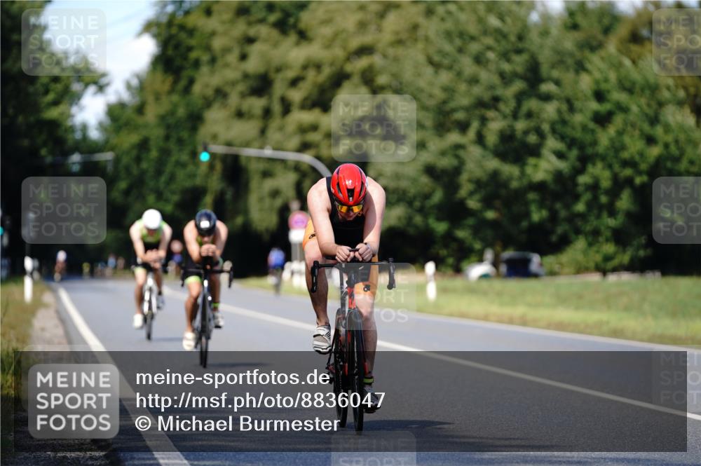 07.09.2025 - 19. Norderstedt Triathlon Michael Burmester http://msf.ph/oto/8836047 07.09.2025 13:59:38 Radfahren 991, 999, 1003, 1007 meine-sportfotos.de