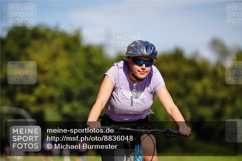 07.09.2025 - 19. Norderstedt Triathlon Michael Burmester http://msf.ph/oto/8836048 07.09.2025 12:39:11 Radfahren 1382 meine-sportfotos.de