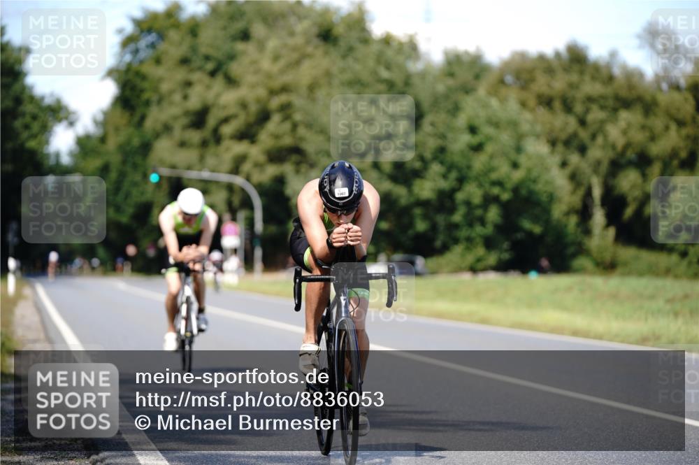 07.09.2025 - 19. Norderstedt Triathlon Michael Burmester http://msf.ph/oto/8836053 07.09.2025 13:59:40 Radfahren 991, 999, 1003, 1007 meine-sportfotos.de