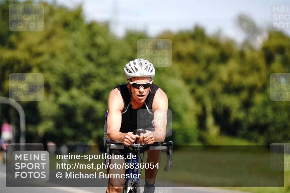 07.09.2025 - 19. Norderstedt Triathlon Michael Burmester http://msf.ph/oto/8836054 07.09.2025 12:39:15 Radfahren 813, 1382 meine-sportfotos.de