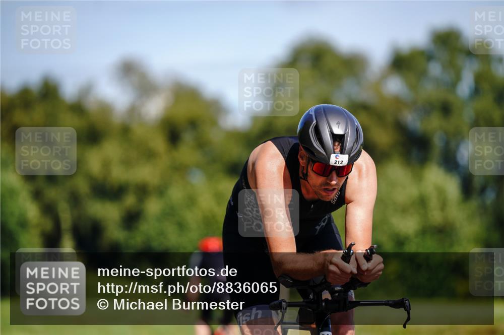 07.09.2025 - 19. Norderstedt Triathlon Michael Burmester http://msf.ph/oto/8836065 07.09.2025 12:39:27 Radfahren 212 meine-sportfotos.de
