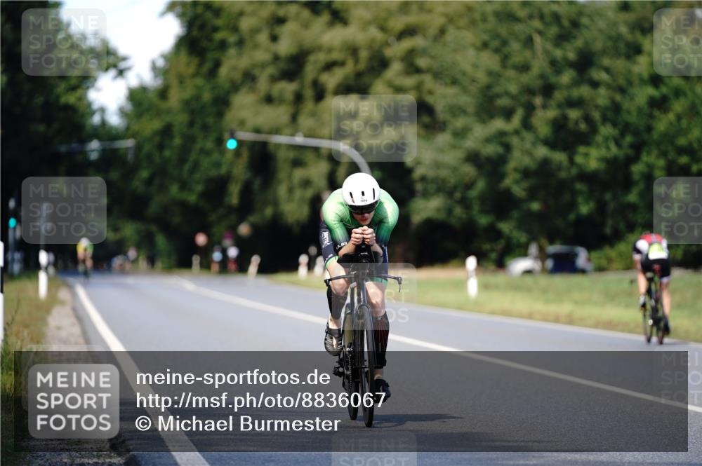 07.09.2025 - 19. Norderstedt Triathlon Michael Burmester http://msf.ph/oto/8836067 07.09.2025 14:00:05 Radfahren 1016 meine-sportfotos.de