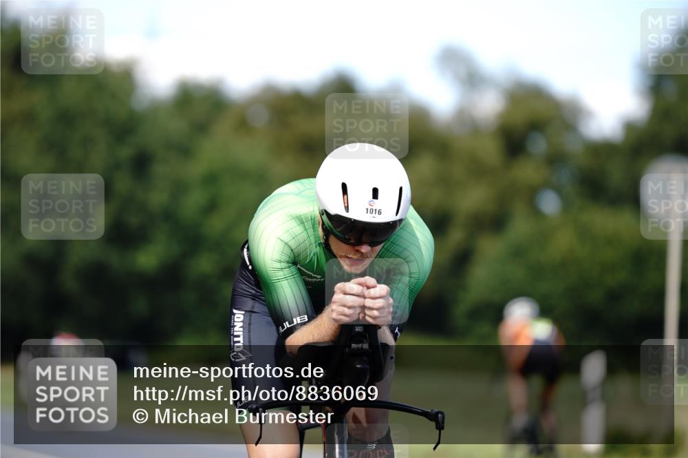 07.09.2025 - 19. Norderstedt Triathlon Michael Burmester http://msf.ph/oto/8836069 07.09.2025 14:00:07 Radfahren 1016 meine-sportfotos.de