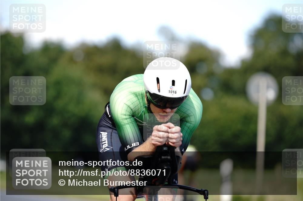 07.09.2025 - 19. Norderstedt Triathlon Michael Burmester http://msf.ph/oto/8836071 07.09.2025 14:00:07 Radfahren 1016 meine-sportfotos.de