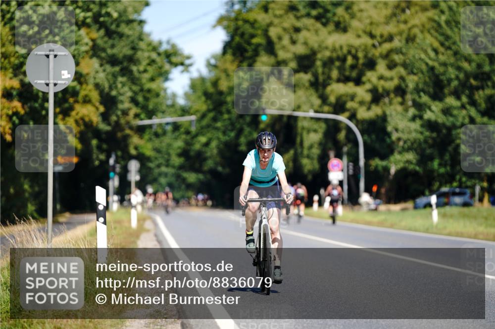 07.09.2025 - 19. Norderstedt Triathlon Michael Burmester http://msf.ph/oto/8836079 07.09.2025 12:40:00 Radfahren 194 meine-sportfotos.de