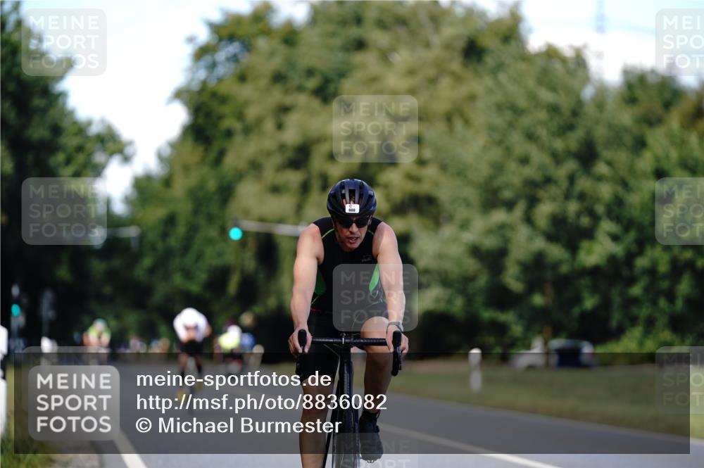 07.09.2025 - 19. Norderstedt Triathlon Michael Burmester http://msf.ph/oto/8836082 07.09.2025 14:00:28 Radfahren 888 meine-sportfotos.de