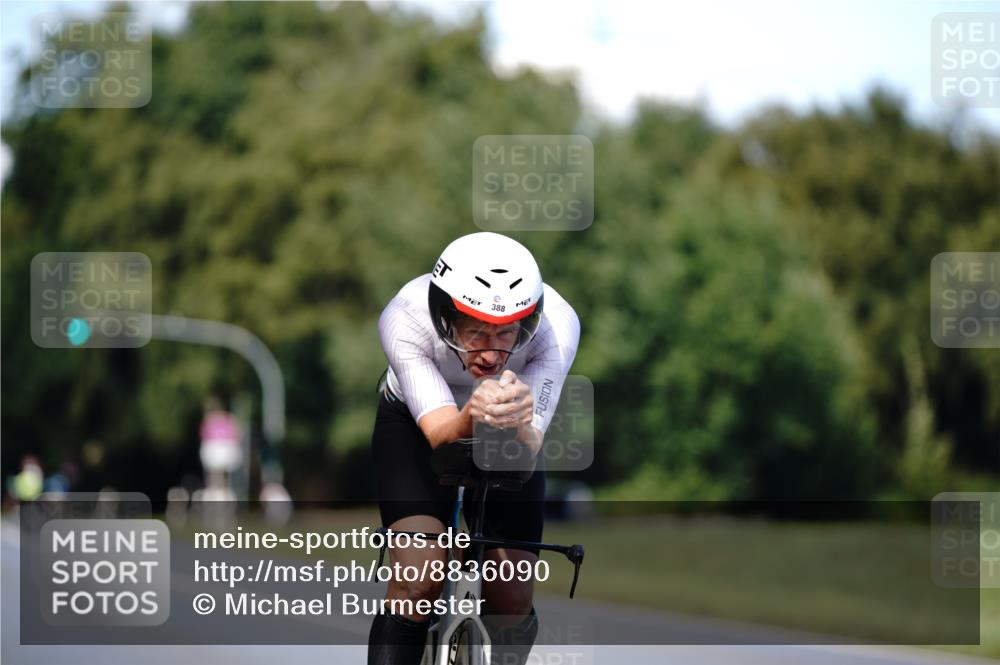 07.09.2025 - 19. Norderstedt Triathlon Michael Burmester http://msf.ph/oto/8836090 07.09.2025 14:00:32 Radfahren 388, 888 meine-sportfotos.de