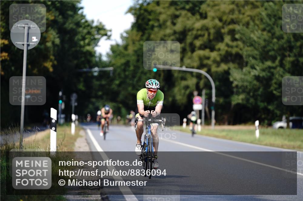 07.09.2025 - 19. Norderstedt Triathlon Michael Burmester http://msf.ph/oto/8836094 07.09.2025 14:00:35 Radfahren 388, 1004 meine-sportfotos.de