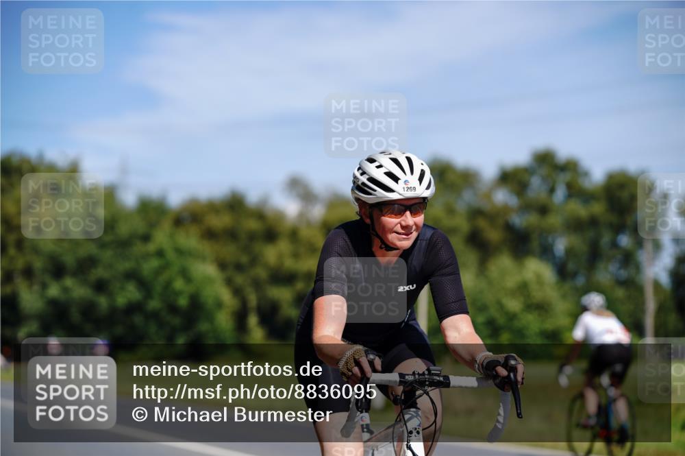 07.09.2025 - 19. Norderstedt Triathlon Michael Burmester http://msf.ph/oto/8836095 07.09.2025 12:40:23 Radfahren 811, 1269 meine-sportfotos.de