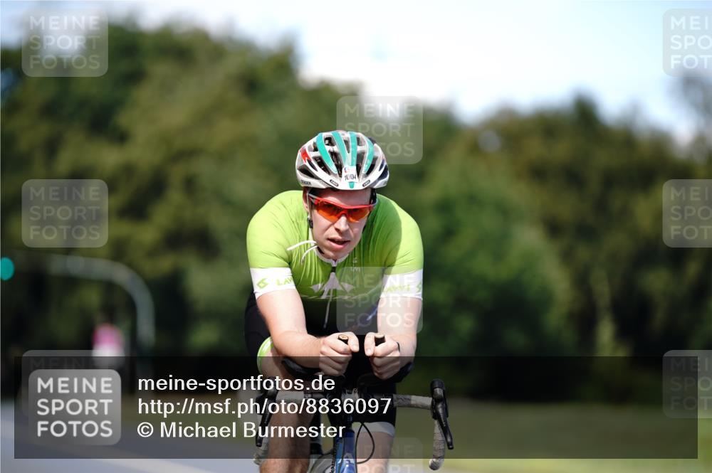 07.09.2025 - 19. Norderstedt Triathlon Michael Burmester http://msf.ph/oto/8836097 07.09.2025 14:00:37 Radfahren 1004 meine-sportfotos.de