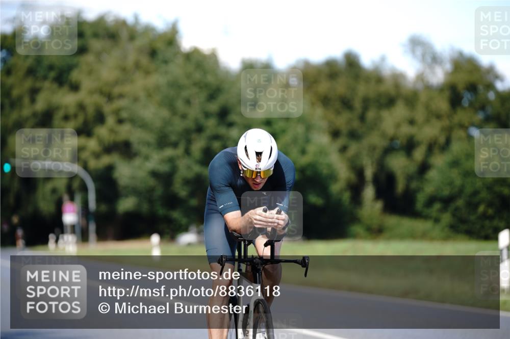 07.09.2025 - 19. Norderstedt Triathlon Michael Burmester http://msf.ph/oto/8836118 07.09.2025 14:01:05 Radfahren 876, 1421 meine-sportfotos.de