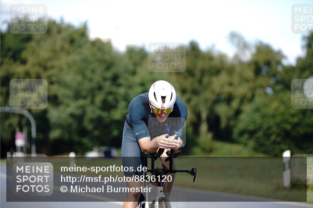 07.09.2025 - 19. Norderstedt Triathlon Michael Burmester http://msf.ph/oto/8836120 07.09.2025 14:01:05 Radfahren 876, 1421 meine-sportfotos.de
