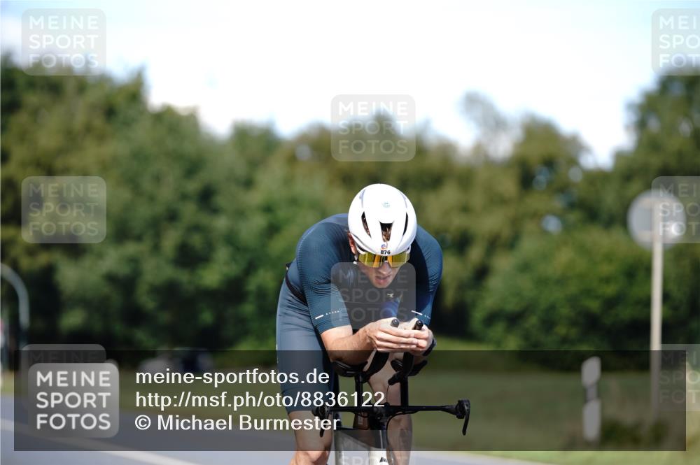 07.09.2025 - 19. Norderstedt Triathlon Michael Burmester http://msf.ph/oto/8836122 07.09.2025 14:01:05 Radfahren 876, 1421 meine-sportfotos.de