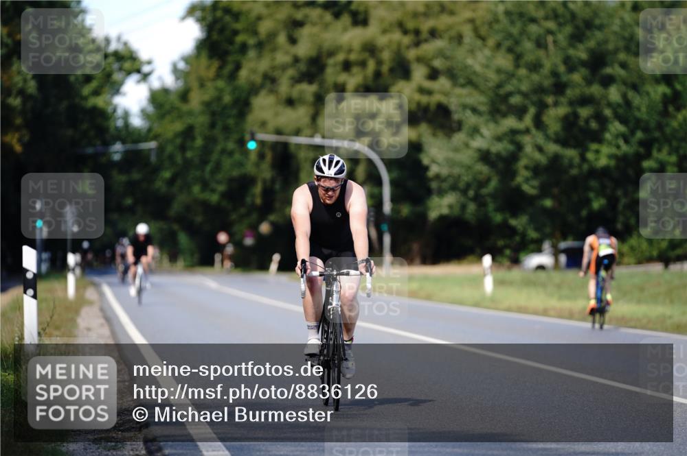 07.09.2025 - 19. Norderstedt Triathlon Michael Burmester http://msf.ph/oto/8836126 07.09.2025 14:01:10 Radfahren 1416 meine-sportfotos.de