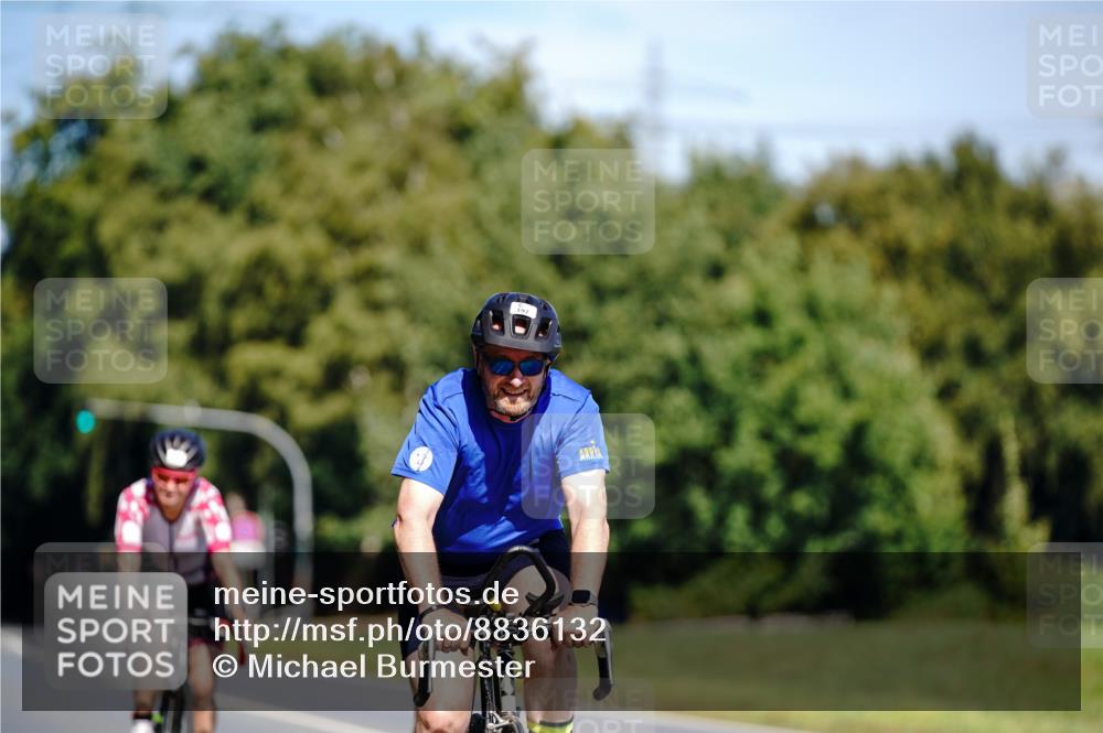 07.09.2025 - 19. Norderstedt Triathlon Michael Burmester http://msf.ph/oto/8836132 07.09.2025 12:41:00 Radfahren 197, 1263 meine-sportfotos.de