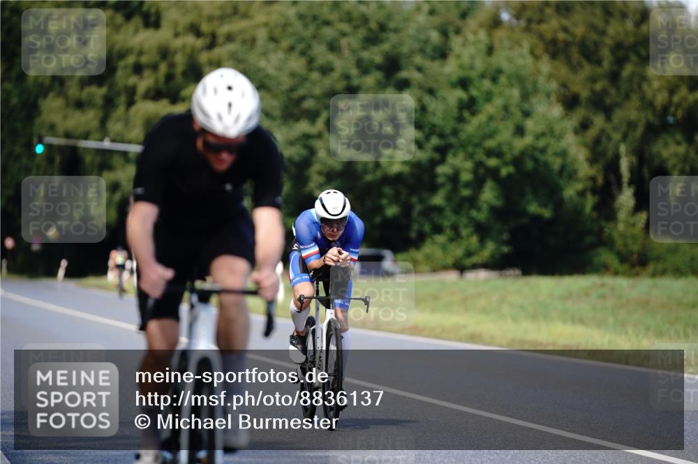 07.09.2025 - 19. Norderstedt Triathlon Michael Burmester http://msf.ph/oto/8836137 07.09.2025 14:01:17 Radfahren 1025, 1041 meine-sportfotos.de