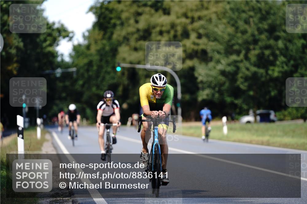 07.09.2025 - 19. Norderstedt Triathlon Michael Burmester http://msf.ph/oto/8836141 07.09.2025 14:01:21 Radfahren 863, 1032 meine-sportfotos.de