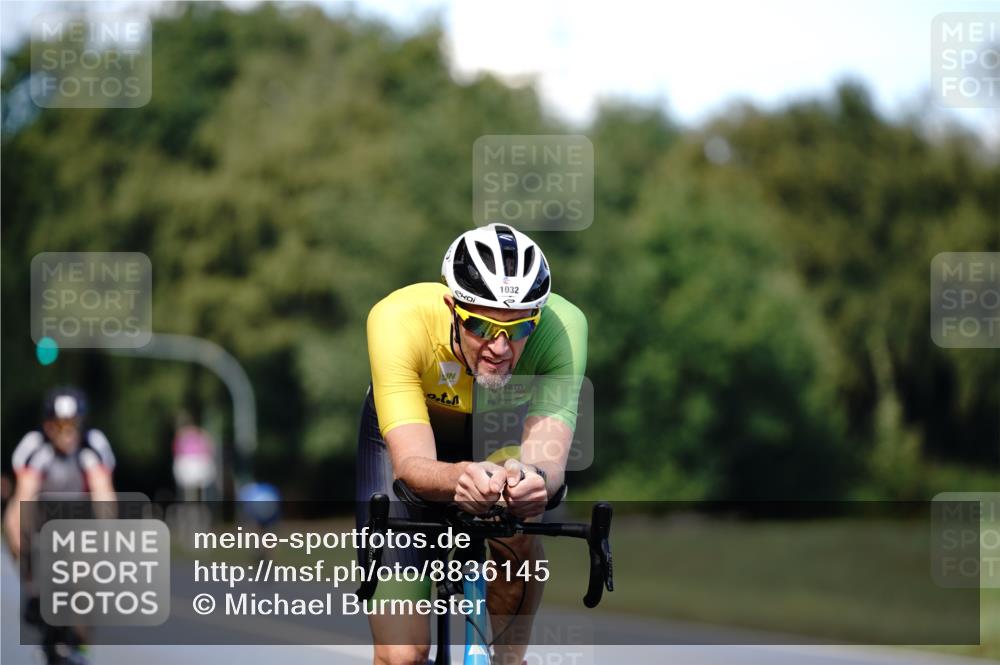 07.09.2025 - 19. Norderstedt Triathlon Michael Burmester http://msf.ph/oto/8836145 07.09.2025 14:01:22 Radfahren 863, 1032 meine-sportfotos.de