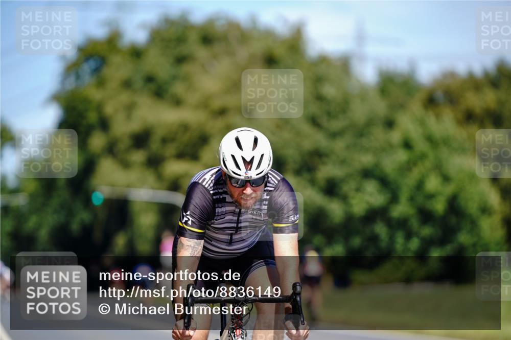07.09.2025 - 19. Norderstedt Triathlon Michael Burmester http://msf.ph/oto/8836149 07.09.2025 12:41:27 Radfahren 858 meine-sportfotos.de