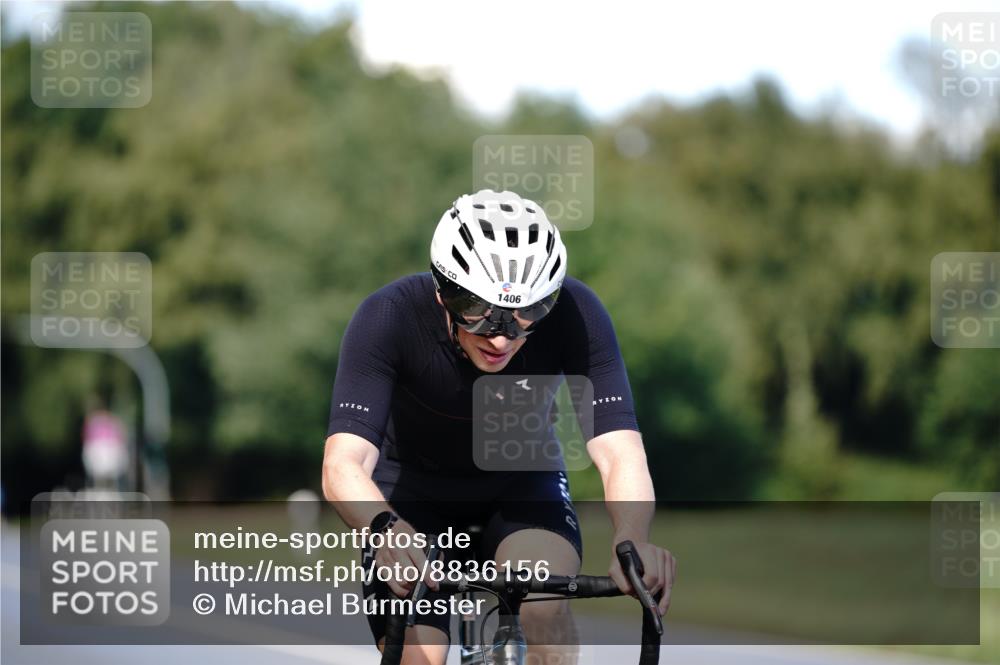07.09.2025 - 19. Norderstedt Triathlon Michael Burmester http://msf.ph/oto/8836156 07.09.2025 14:01:28 Radfahren 1406 meine-sportfotos.de