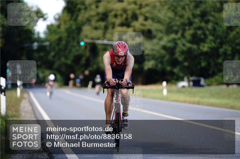 07.09.2025 - 19. Norderstedt Triathlon Michael Burmester http://msf.ph/oto/8836158 07.09.2025 14:01:33 Radfahren 908 meine-sportfotos.de