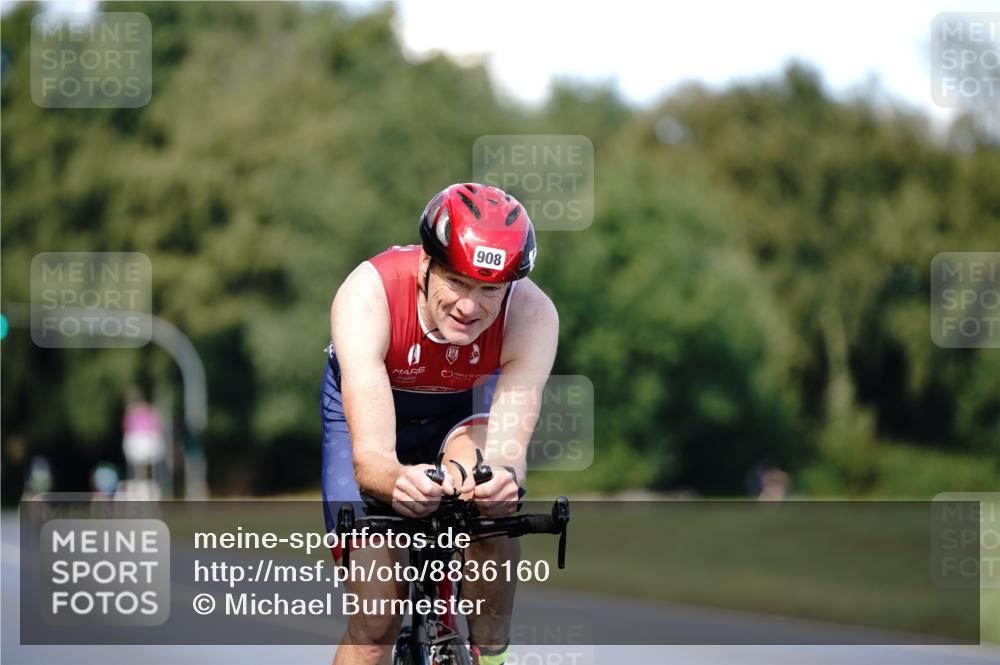 07.09.2025 - 19. Norderstedt Triathlon Michael Burmester http://msf.ph/oto/8836160 07.09.2025 14:01:34 Radfahren 908 meine-sportfotos.de