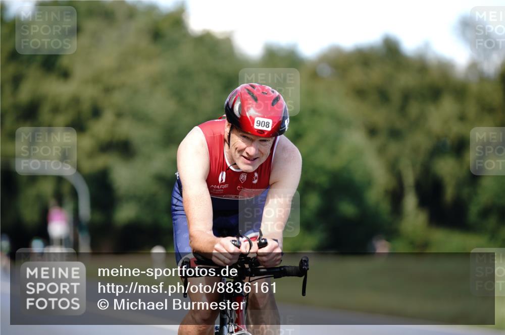 07.09.2025 - 19. Norderstedt Triathlon Michael Burmester http://msf.ph/oto/8836161 07.09.2025 14:01:34 Radfahren 908 meine-sportfotos.de