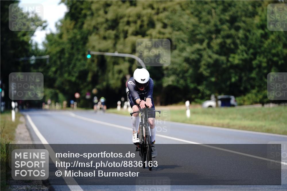 07.09.2025 - 19. Norderstedt Triathlon Michael Burmester http://msf.ph/oto/8836163 07.09.2025 14:01:38 Radfahren 1468 meine-sportfotos.de