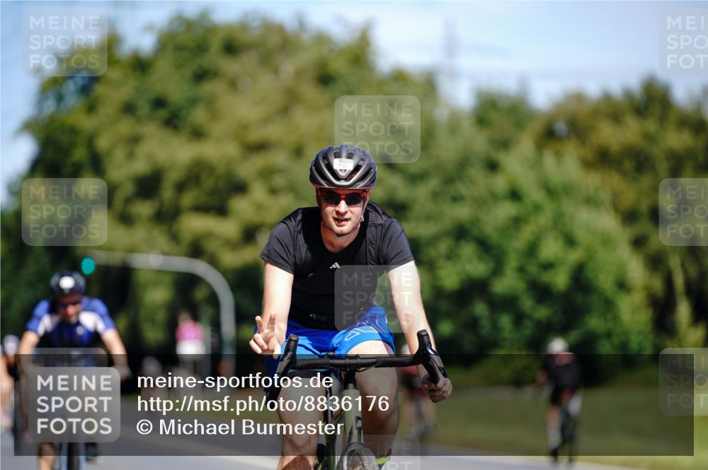 07.09.2025 - 19. Norderstedt Triathlon Michael Burmester http://msf.ph/oto/8836176 07.09.2025 12:41:44 Radfahren 752, 1376 meine-sportfotos.de