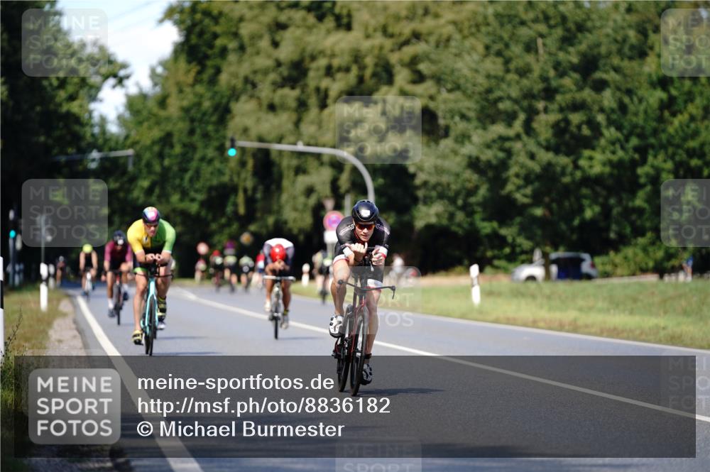 07.09.2025 - 19. Norderstedt Triathlon Michael Burmester http://msf.ph/oto/8836182 07.09.2025 14:02:03 Radfahren 911, 983, 1028 meine-sportfotos.de