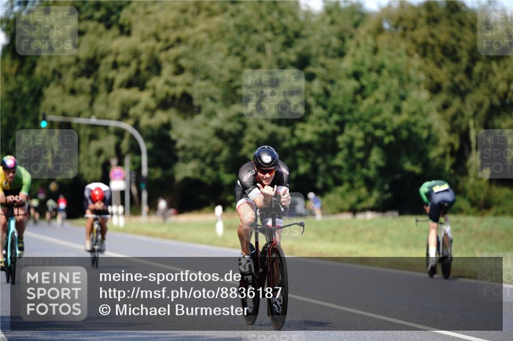 07.09.2025 - 19. Norderstedt Triathlon Michael Burmester http://msf.ph/oto/8836187 07.09.2025 14:02:04 Radfahren 880, 911, 983, 1028 meine-sportfotos.de