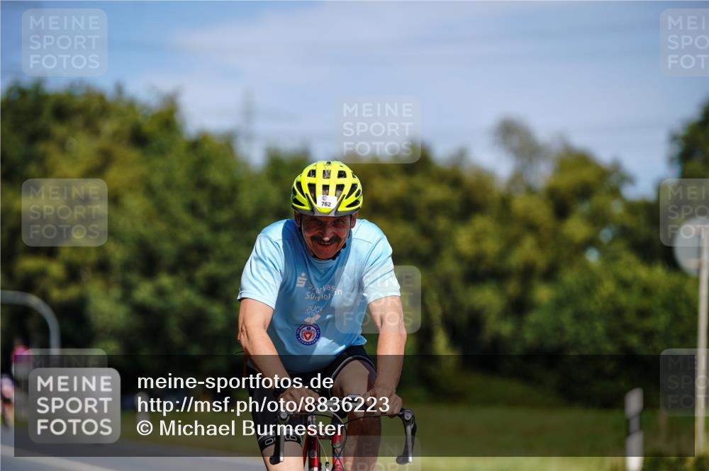 07.09.2025 - 19. Norderstedt Triathlon Michael Burmester http://msf.ph/oto/8836223 07.09.2025 12:41:58 Radfahren 150, 762 meine-sportfotos.de