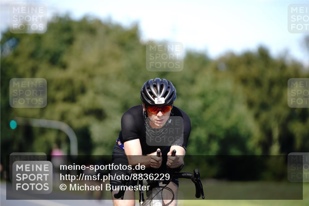07.09.2025 - 19. Norderstedt Triathlon Michael Burmester http://msf.ph/oto/8836229 07.09.2025 14:02:24 Radfahren 877 meine-sportfotos.de