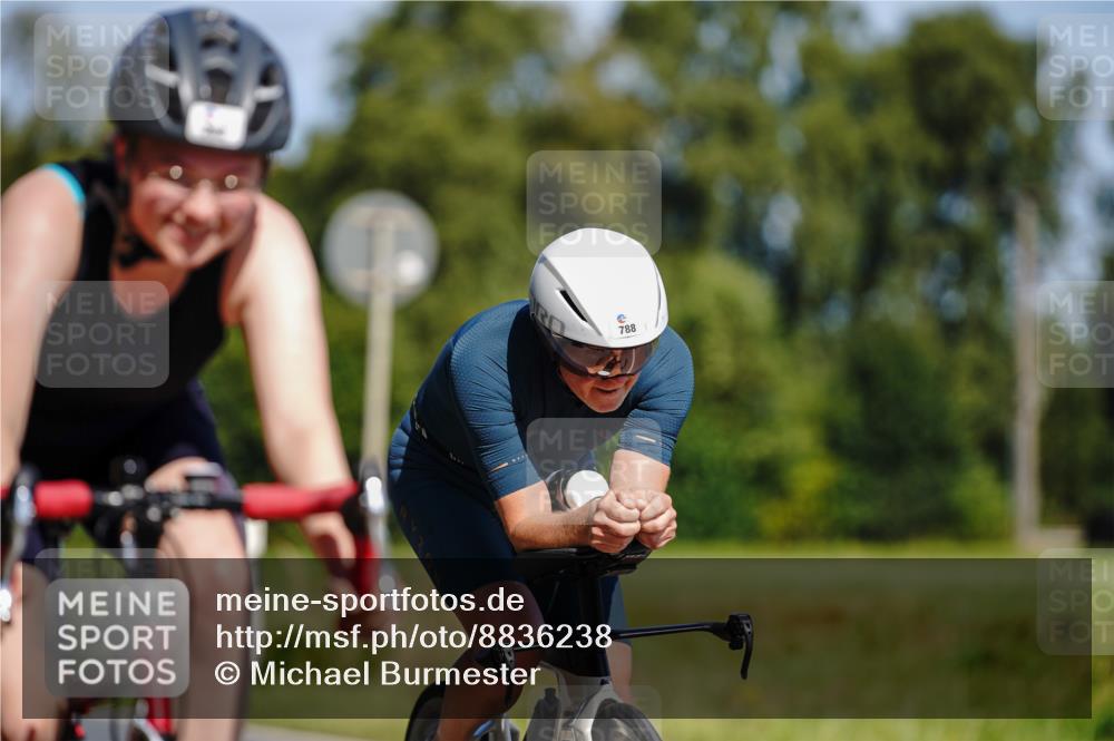 07.09.2025 - 19. Norderstedt Triathlon Michael Burmester http://msf.ph/oto/8836238 07.09.2025 12:42:13 Radfahren 262, 788 meine-sportfotos.de