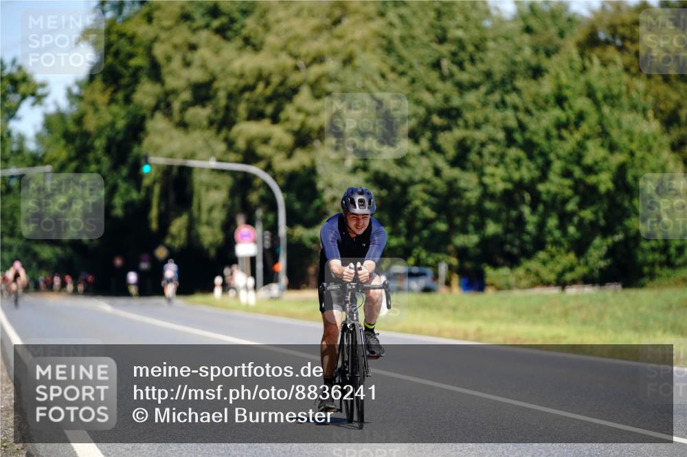 07.09.2025 - 19. Norderstedt Triathlon Michael Burmester http://msf.ph/oto/8836241 07.09.2025 12:42:15 Radfahren 171, 262, 788 meine-sportfotos.de