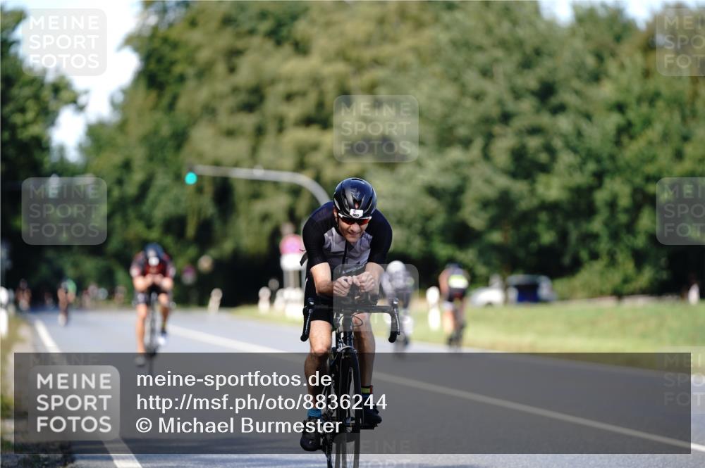 07.09.2025 - 19. Norderstedt Triathlon Michael Burmester http://msf.ph/oto/8836244 07.09.2025 14:02:46 Radfahren 366, 962, 965 meine-sportfotos.de