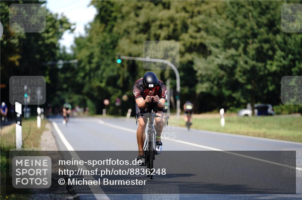 07.09.2025 - 19. Norderstedt Triathlon Michael Burmester http://msf.ph/oto/8836248 07.09.2025 14:02:48 Radfahren 366, 962, 965 meine-sportfotos.de
