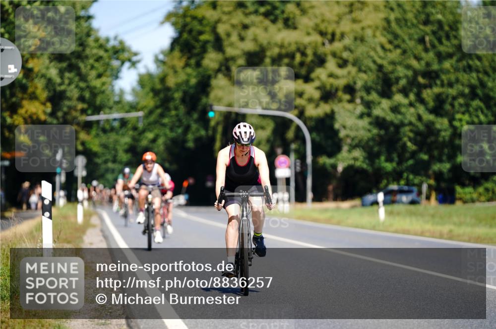07.09.2025 - 19. Norderstedt Triathlon Michael Burmester http://msf.ph/oto/8836257 07.09.2025 12:42:32 Radfahren 290 meine-sportfotos.de