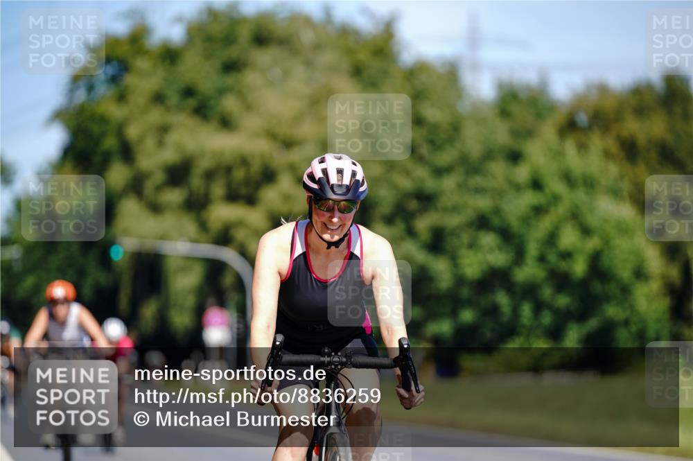 07.09.2025 - 19. Norderstedt Triathlon Michael Burmester http://msf.ph/oto/8836259 07.09.2025 12:42:34 Radfahren 290 meine-sportfotos.de