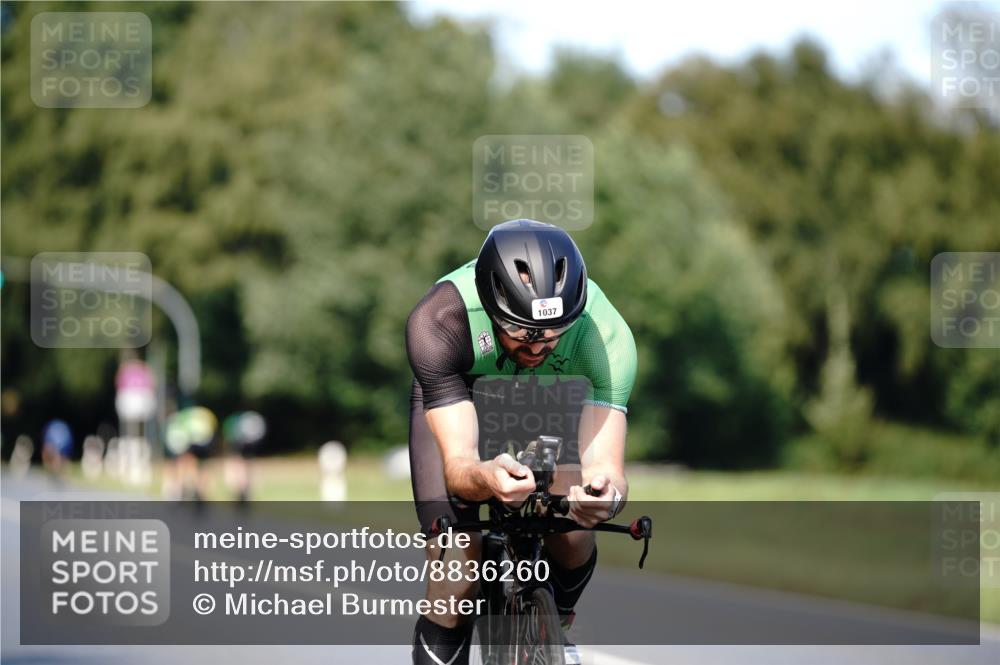 07.09.2025 - 19. Norderstedt Triathlon Michael Burmester http://msf.ph/oto/8836260 07.09.2025 14:02:57 Radfahren 1037 meine-sportfotos.de